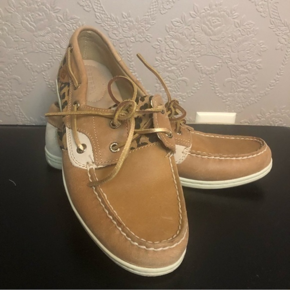 Sperry Loafers Leopard 8.5 great condition